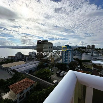 Cobertura com 367m², 3 quartos (sendo 3 suítes), 4 garagens, no bairro Estreito em Florianópolis