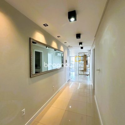 Cobertura com 367m², 3 quartos (sendo 3 suítes), 4 garagens, no bairro Estreito em Florianópolis