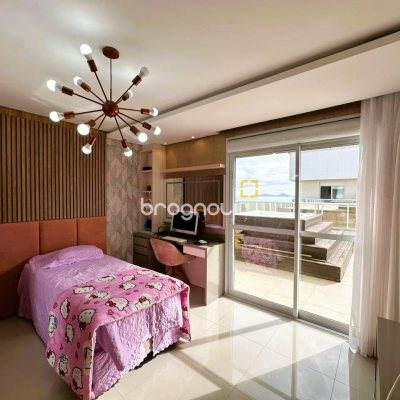 Cobertura com 367m², 3 quartos (sendo 3 suítes), 4 garagens, no bairro Estreito em Florianópolis