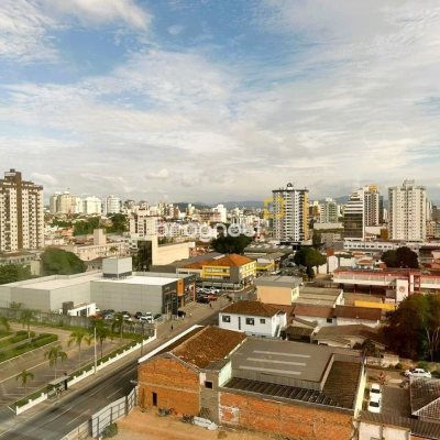 Cobertura com 367m², 3 quartos (sendo 3 suítes), 4 garagens, no bairro Estreito em Florianópolis