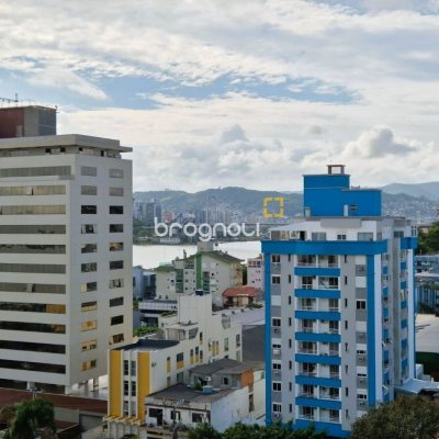 Cobertura com 367m², 3 quartos (sendo 3 suítes), 4 garagens, no bairro Estreito em Florianópolis