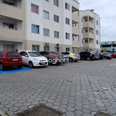 Apartamento com 58m², 2 quartos, 1 garagem, no bairro Balneário em Florianópolis