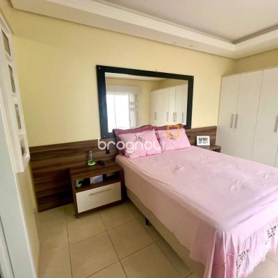 Casa com 223m², 3 quartos (sendo 3 suítes), 2 garagens, no bairro Ponta de Baixo em São José
