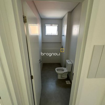 Apartamento com 75m², 2 quartos (sendo 1 suíte), 1 garagem, no bairro Barreiros em São José