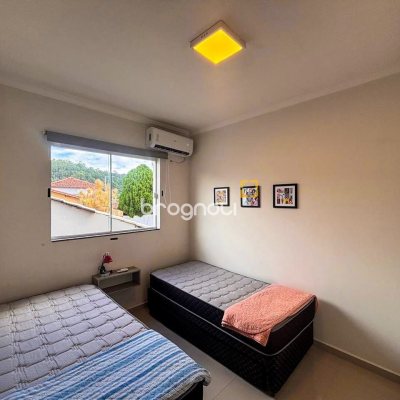 Apartamento com 84m², 2 quartos (sendo 1 suíte), 2 garagens, no bairro Ingleses em Florianópolis