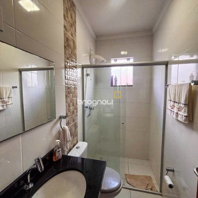 Apartamento com 84m², 2 quartos (sendo 1 suíte), 2 garagens, no bairro Ingleses em Florianópolis