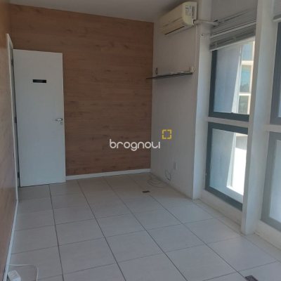 Sala com 32m², no bairro Centro em Florianópolis