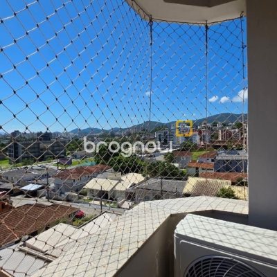 Apartamento com 63m², 2 quartos, 1 garagem, no bairro Trindade em Florianópolis