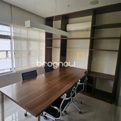 Sala com 58m², no bairro Centro em Florianópolis
