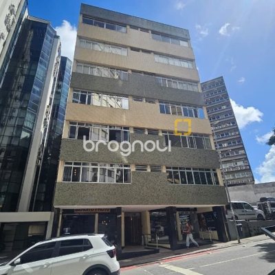 Sala com 58m², no bairro Centro em Florianópolis
