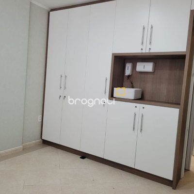 Sala com 27m², no bairro Centro em Florianópolis
