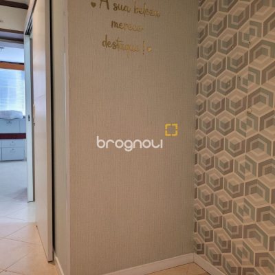 Sala com 27m², no bairro Centro em Florianópolis