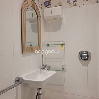 Sala com 27m², no bairro Centro em Florianópolis