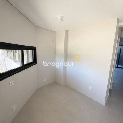 Casa de Condomínio com 85m², 2 quartos (sendo 1 suíte), 1 garagem, no bairro Cachoeira do Bom Jesus em Florianópolis