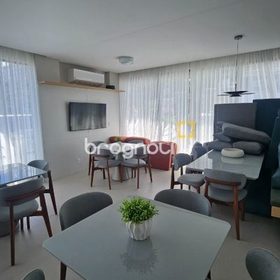 Apartamento com 45m², 1 quarto (sendo 1 suíte), 1 garagem, no bairro Centro em Florianópolis