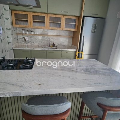 Apartamento com 45m², 1 quarto (sendo 1 suíte), 1 garagem, no bairro Centro em Florianópolis