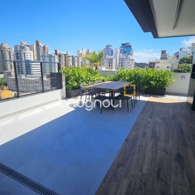 Apartamento com 45m², 1 quarto (sendo 1 suíte), 1 garagem, no bairro Centro em Florianópolis
