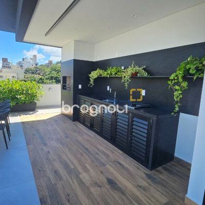 Apartamento com 45m², 1 quarto (sendo 1 suíte), 1 garagem, no bairro Centro em Florianópolis