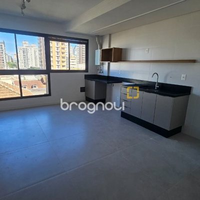 Apartamento com 45m², 1 quarto (sendo 1 suíte), 1 garagem, no bairro Centro em Florianópolis