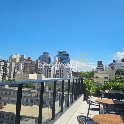 Apartamento com 45m², 1 quarto (sendo 1 suíte), 1 garagem, no bairro Centro em Florianópolis