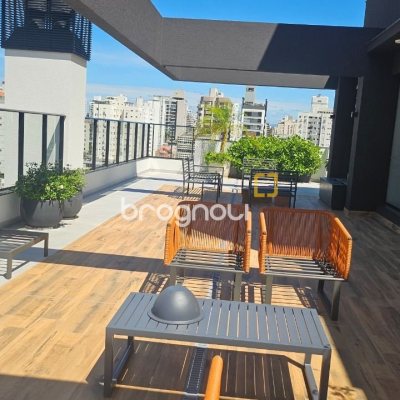 Apartamento com 45m², 1 quarto (sendo 1 suíte), 1 garagem, no bairro Centro em Florianópolis