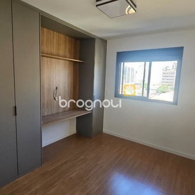 Apartamento com 45m², 1 quarto (sendo 1 suíte), 1 garagem, no bairro Centro em Florianópolis