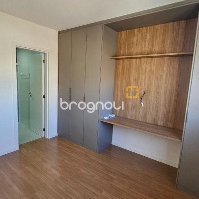 Apartamento com 45m², 1 quarto (sendo 1 suíte), 1 garagem, no bairro Centro em Florianópolis