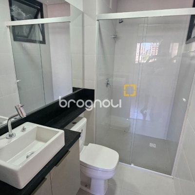 Apartamento com 45m², 1 quarto (sendo 1 suíte), 1 garagem, no bairro Centro em Florianópolis