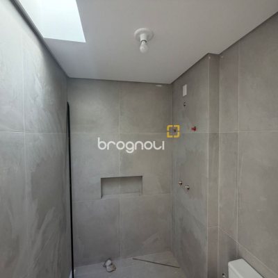 Casa de Condomínio com 86m², 2 quartos (sendo 1 suíte), 1 garagem, no bairro Cachoeira do Bom Jesus em Florianópolis