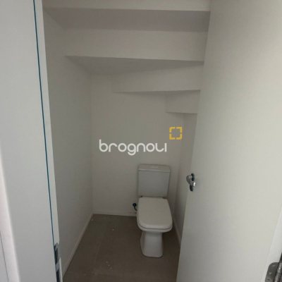 Casa de Condomínio com 85m², 2 quartos (sendo 1 suíte), 1 garagem, no bairro Cachoeira do Bom Jesus em Florianópolis