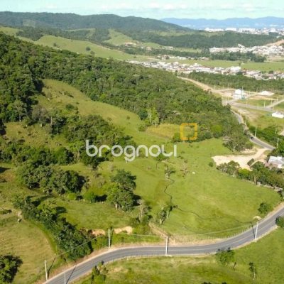 Terreno com 141947m², no bairro Forquilhas em São José
