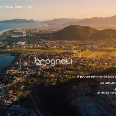 Casa com 138m², 4 quartos (sendo 1 suíte), 2 garagens, no bairro Campeche em Florianópolis