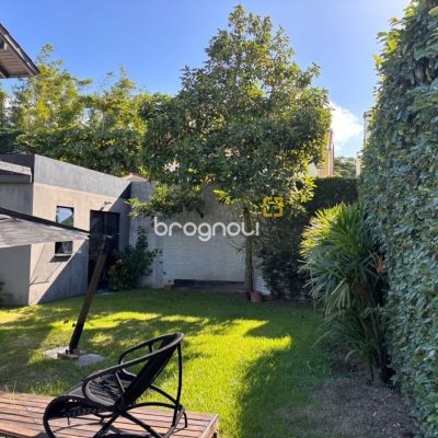 Casa com 315m², 4 quartos (sendo 3 suítes), 4 garagens, no bairro Jurerê Internacional em Florianópolis
