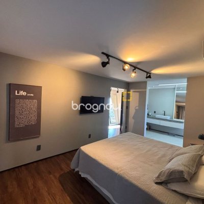 Casa com 315m², 4 quartos (sendo 3 suítes), 4 garagens, no bairro Jurerê Internacional em Florianópolis