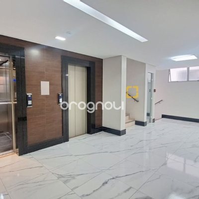 Sala com 40m², no bairro Centro em Florianópolis