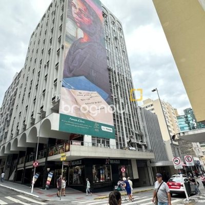 Sala com 40m², no bairro Centro em Florianópolis