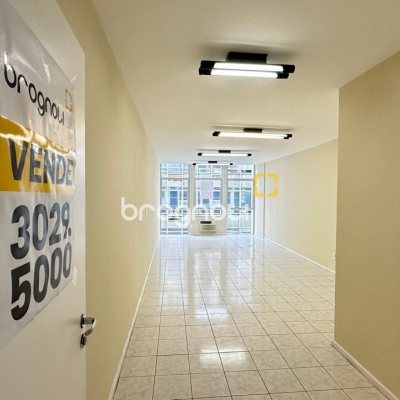 Sala com 40m², no bairro Centro em Florianópolis