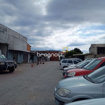 Terreno com 2425m², no bairro Ponte do Imaruim em Palhoça