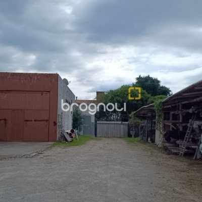 Terreno com 2425m², no bairro Ponte do Imaruim em Palhoça