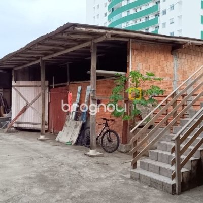 Terreno com 2425m², no bairro Ponte do Imaruim em Palhoça