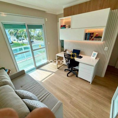 Casa com 199m², 4 quartos (sendo 3 suítes), 2 garagens, no bairro Cachoeira do Bom Jesus em Florianópolis