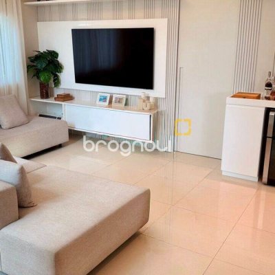 Casa com 199m², 4 quartos (sendo 3 suítes), 2 garagens, no bairro Cachoeira do Bom Jesus em Florianópolis