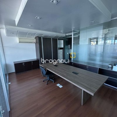 Sala com 65m², no bairro Centro em Florianópolis