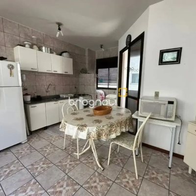 Apartamento com 70m², 2 quartos (sendo 1 suíte), 1 garagem, no bairro Ingleses em Florianópolis
