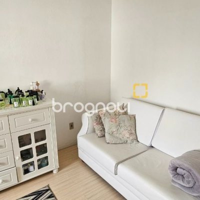 Casa com 316m², 4 quartos (sendo 2 suítes), 2 garagens, no bairro Estreito em Florianópolis