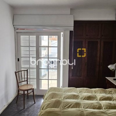 Casa com 316m², 4 quartos (sendo 2 suítes), 2 garagens, no bairro Estreito em Florianópolis