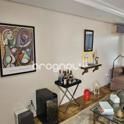 Casa com 316m², 4 quartos (sendo 2 suítes), 2 garagens, no bairro Estreito em Florianópolis