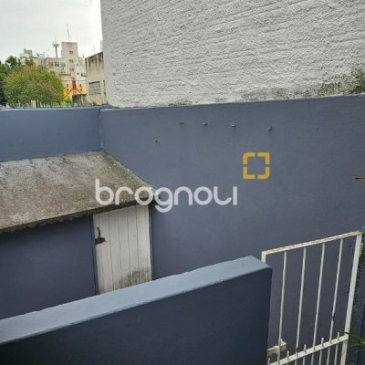 Casa com 316m², 4 quartos (sendo 2 suítes), 2 garagens, no bairro Estreito em Florianópolis