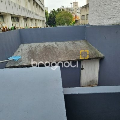 Casa com 316m², 4 quartos (sendo 2 suítes), 2 garagens, no bairro Estreito em Florianópolis
