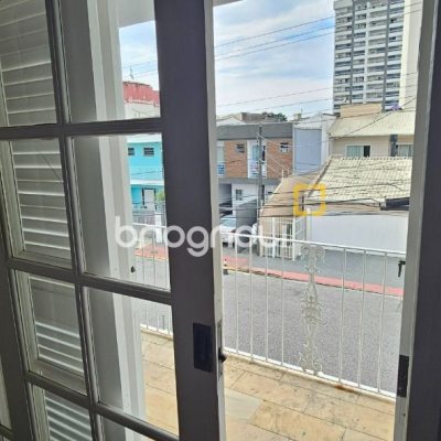Casa com 316m², 4 quartos (sendo 2 suítes), 2 garagens, no bairro Estreito em Florianópolis